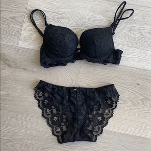 Black lace Lingerie